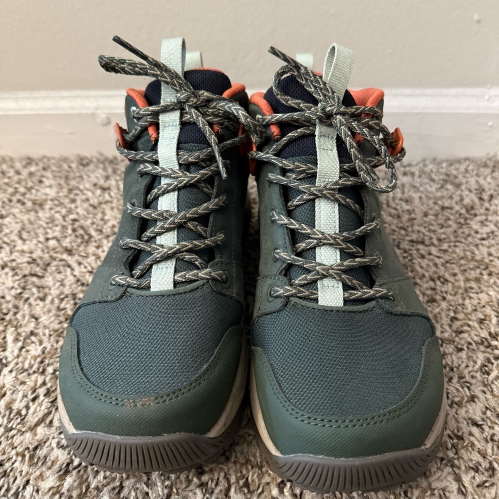 Teva Grandview GTX Women’s Green Hiking Shoes - Picture 2 of 7